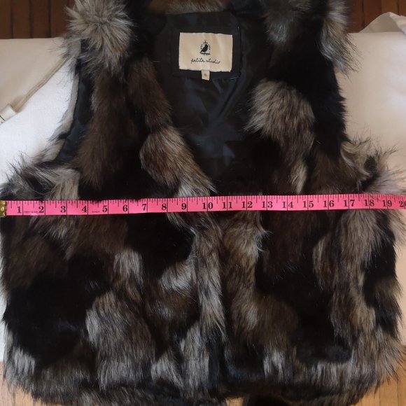 2/$40 Petite Studio Faux Fur Vest New - Picture 7 of 8